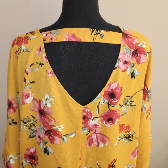 NWT Apt 9 Floral Blouse w/3/4 Sleeves - Picture 5 of 7